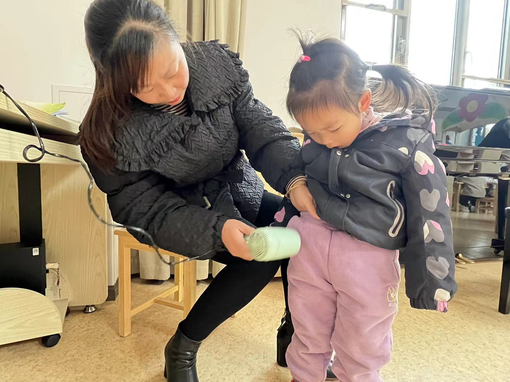 春芽幼儿园 秦晓燕《平凡的她，吹暖我的心》.png