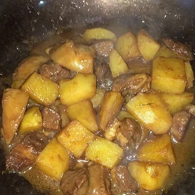 土豆烧肉.webp.jpg