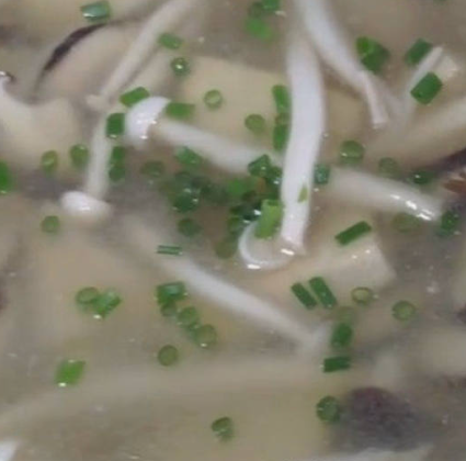 秀珍菇豆腐汤.png