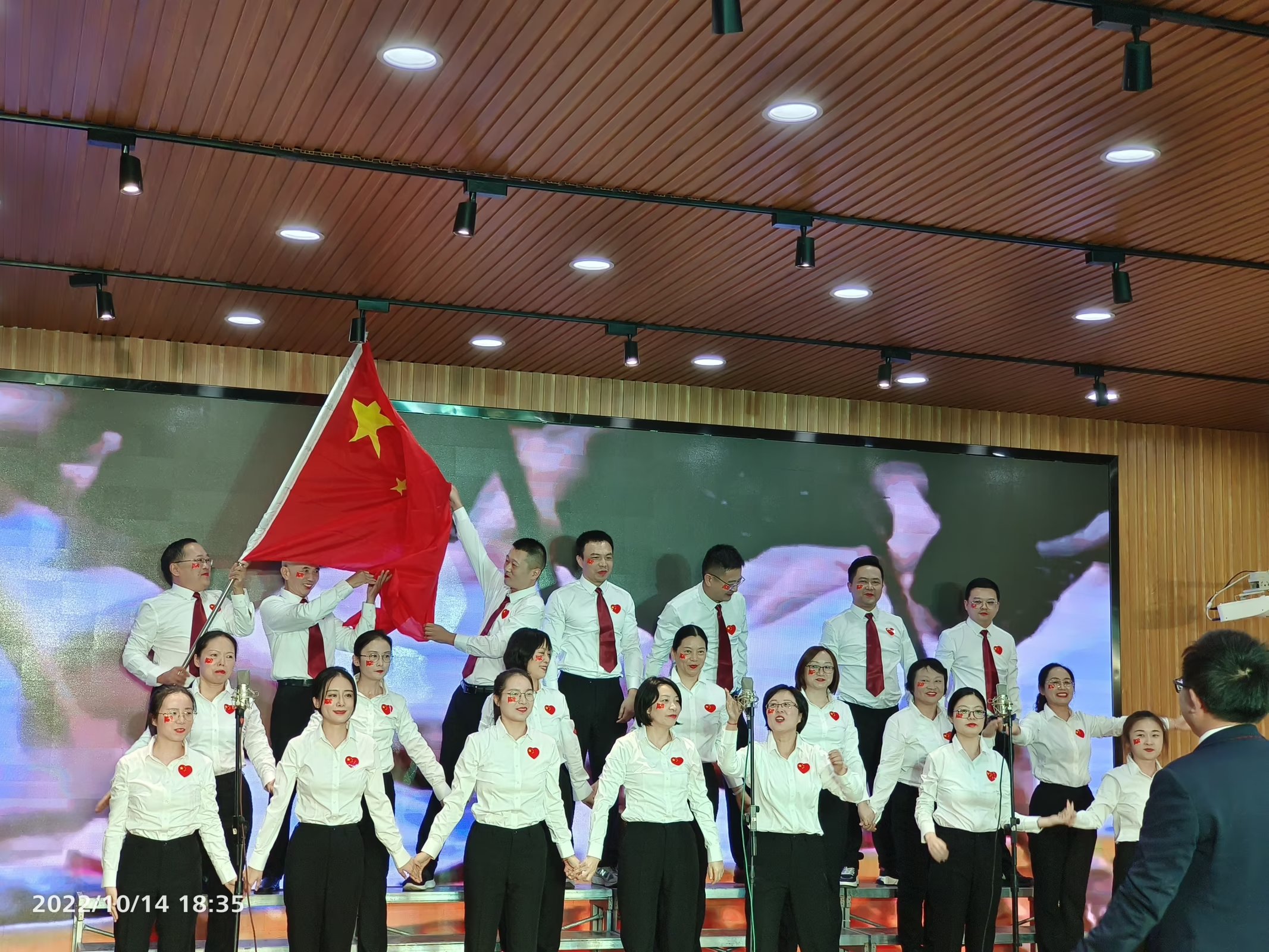 六年级工会小组.JPG