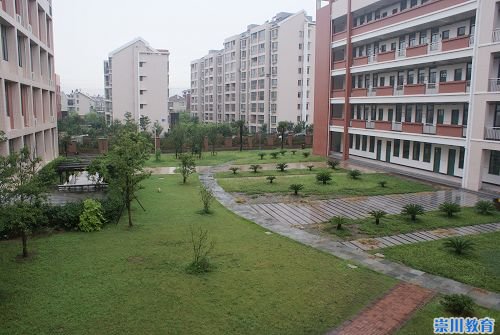 参观无锡河埒中学(2) 参观无锡河埒中学(3) 参观无锡蠡园小学(4) 吴旭