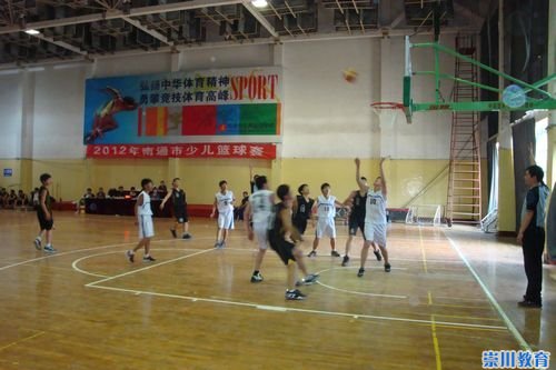 实验中学篮球队在南通市少儿篮球赛中获亚军