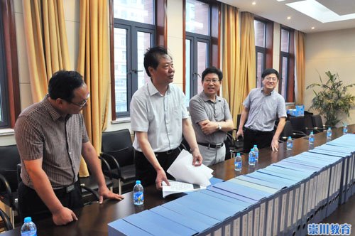 市委常委,宣传部部长章树山调研我区学校文明创建工作