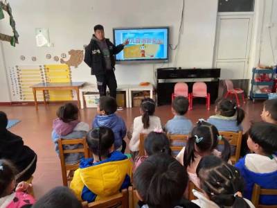 消防演练安全童行南通市唐闸小学附属幼儿园消防演习活动